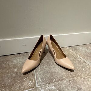 Calvin Klein Kristy pumps
